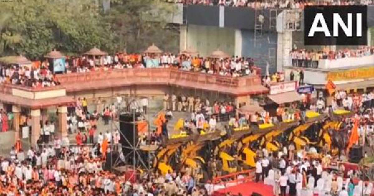 Maratha reservation activists celebrate after Manoj Jarange Patil calls off quota stir